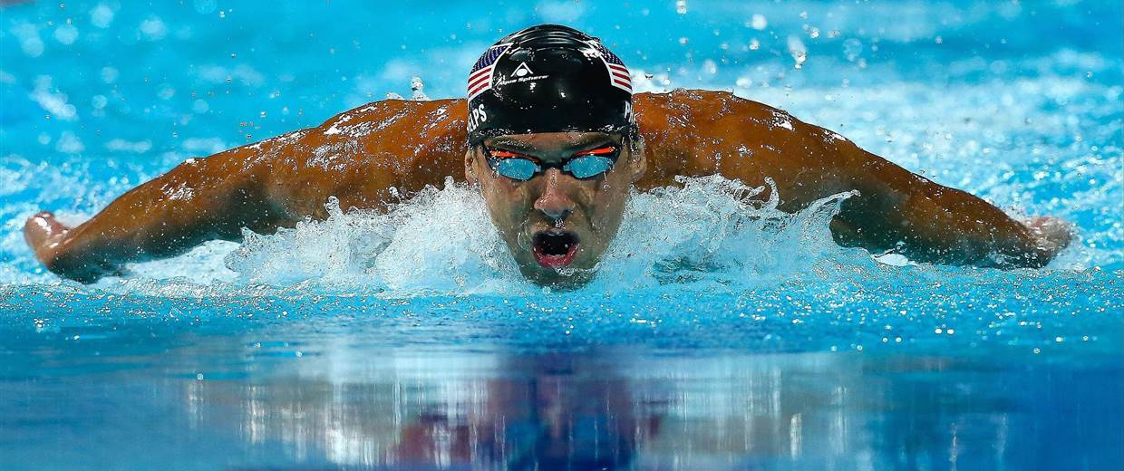 10 Best Swimmers In History